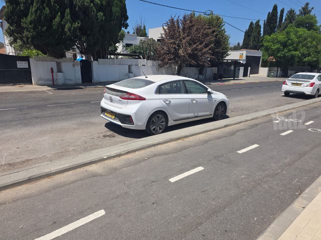 יונדאי איוניק