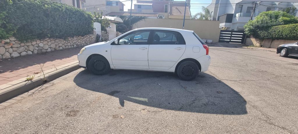 מודעת רכב טויוטה קורולה