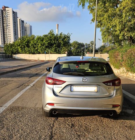 מאזדה 3