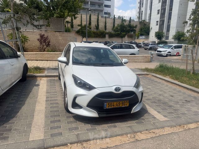 טויוטה יאריס
