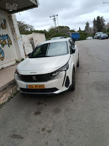 פיג'ו 5008