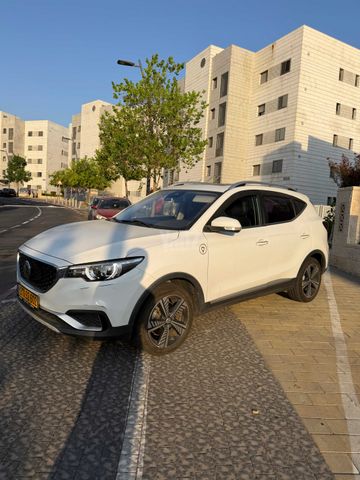 מודעת רכב אם ג'י ZS