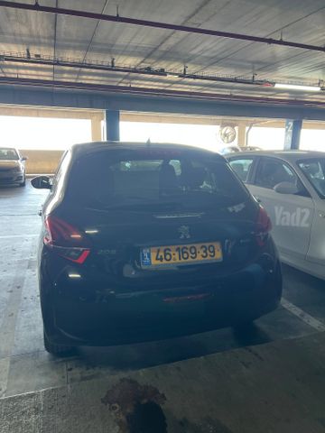 פיג'ו 208