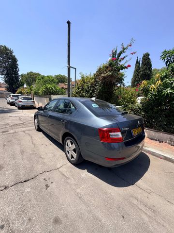 סקודה אוקטביה