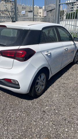 יונדאי i20