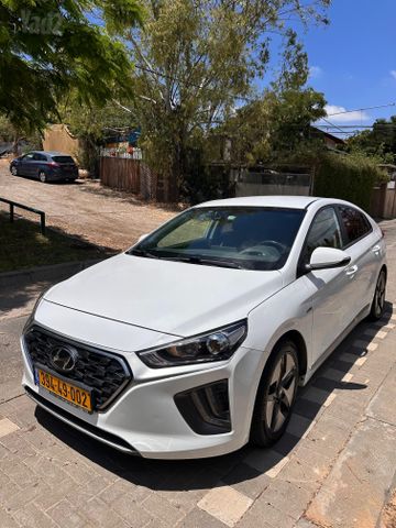 יונדאי איוניק
