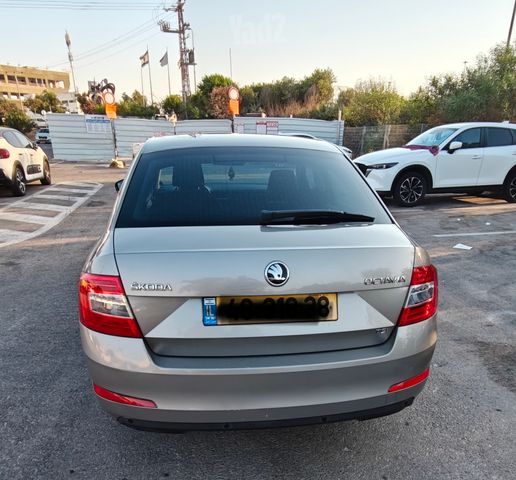 סקודה אוקטביה