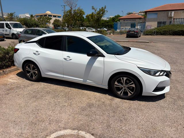 ניסאן סנטרה
