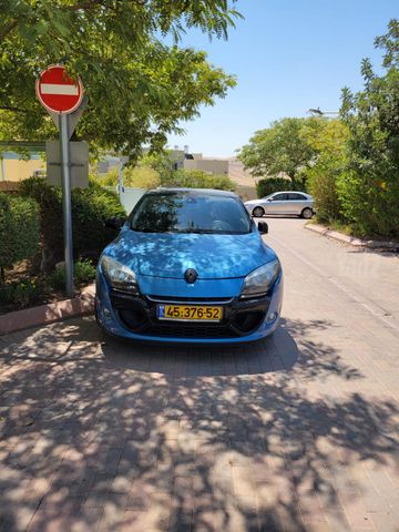 רנו מגאן