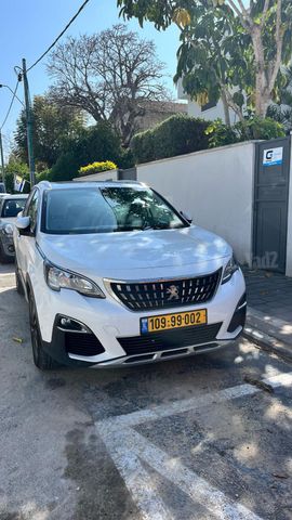 פיג'ו 3008