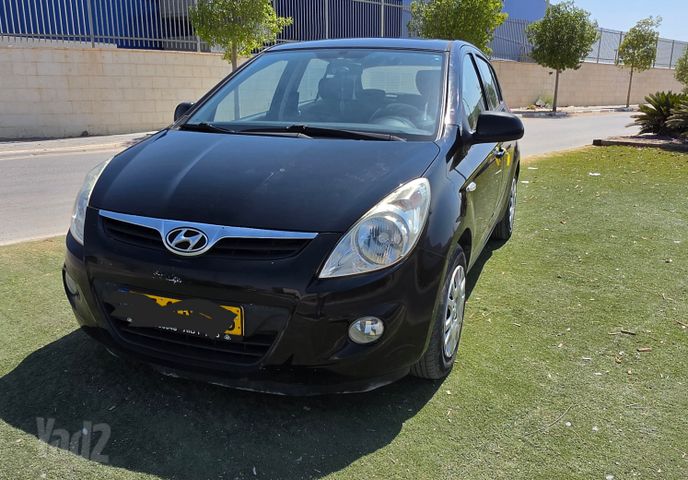 יונדאי i20