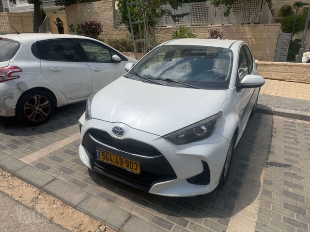טויוטה יאריס