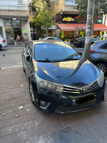 טויוטה קורולה