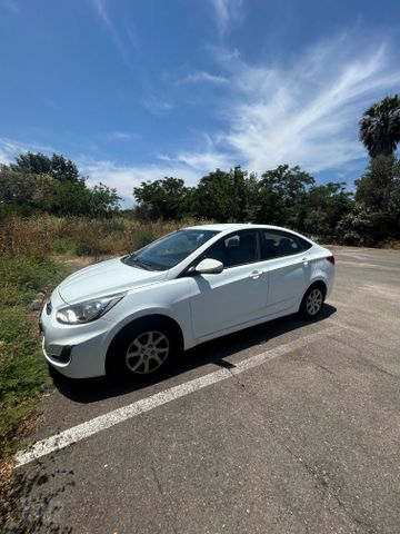 יונדאי אקסנט i25