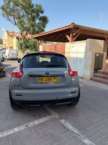 ניסאן ג'וק