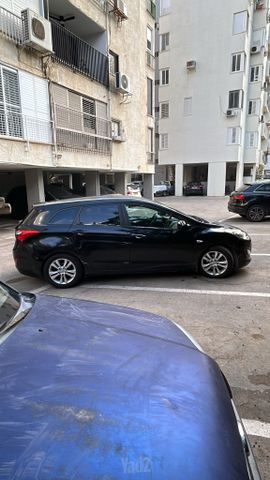 יונדאי i30