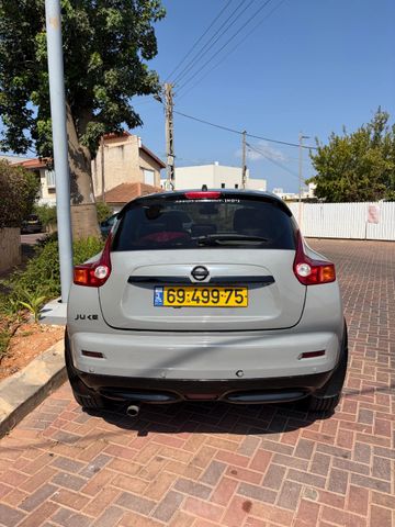 ניסאן ג'וק