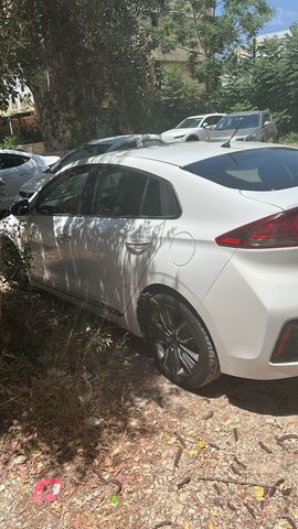 יונדאי איוניק