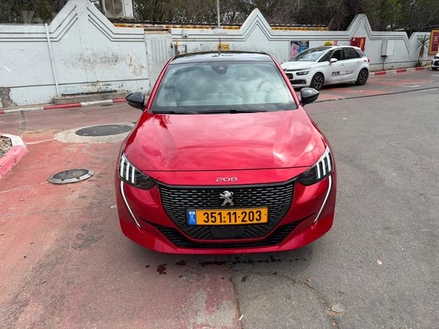 פיג'ו 208
