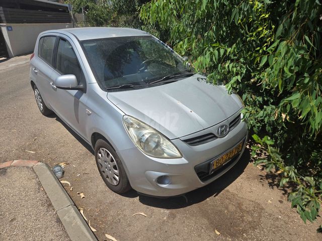 יונדאי i20