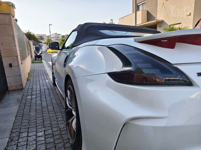 מודעת רכב ניסאן 370Z