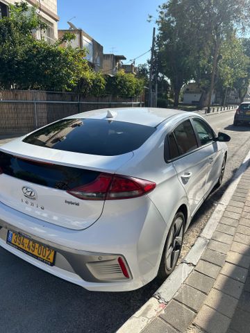 יונדאי איוניק