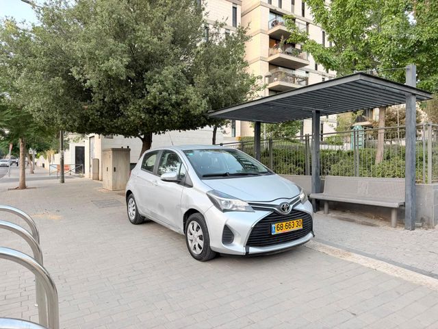 טויוטה יאריס