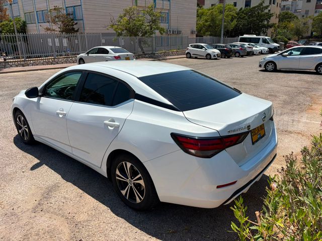 ניסאן סנטרה