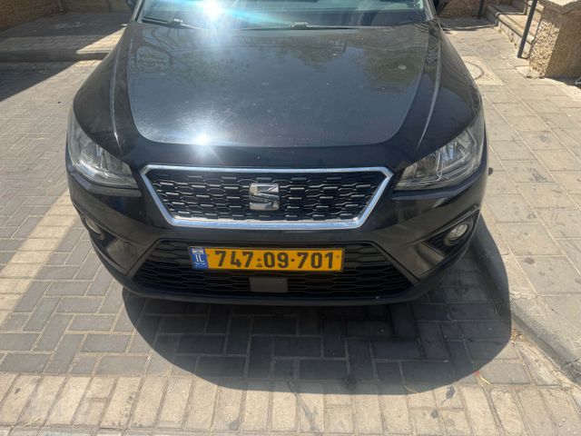 מודעת רכב סיאט ארונה