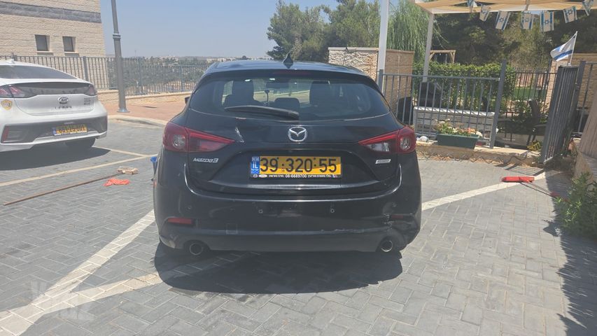 מאזדה 3