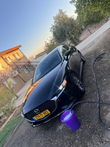 מודעת רכב מאזדה 3