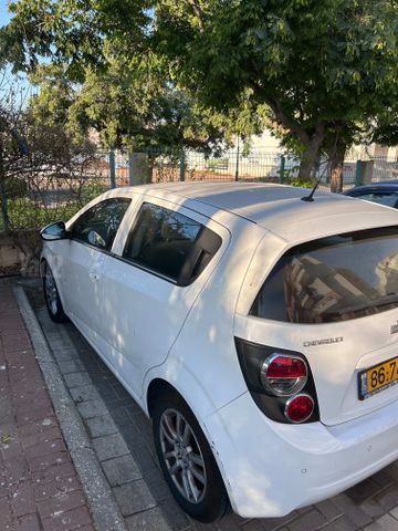 שברולט סוניק