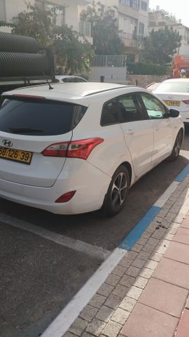 יונדאי i30