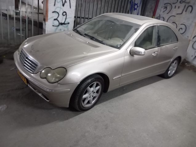 מרצדס-בנץ C-class
