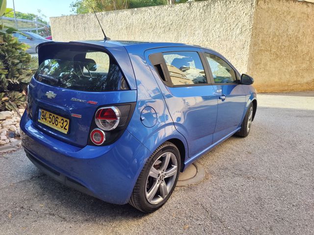 שברולט סוניק