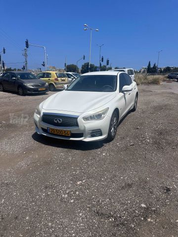 אינפיניטי Q50