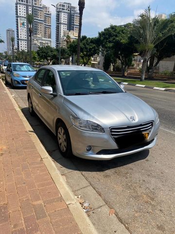 פיג'ו 301
