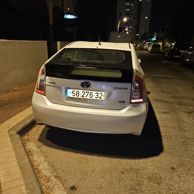 טויוטה פריוס