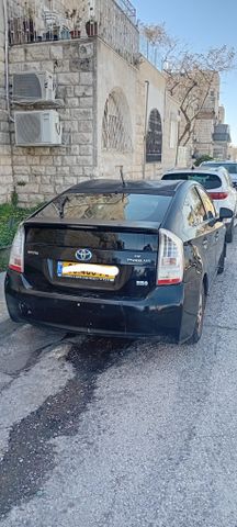 טויוטה פריוס