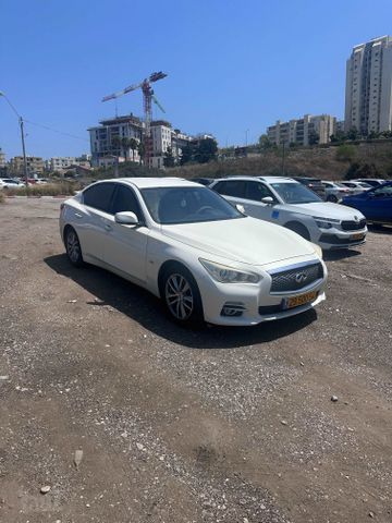 אינפיניטי Q50