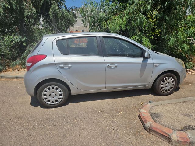 יונדאי i20