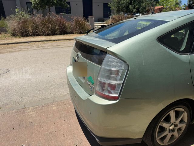 טויוטה פריוס