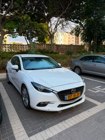 מאזדה 3