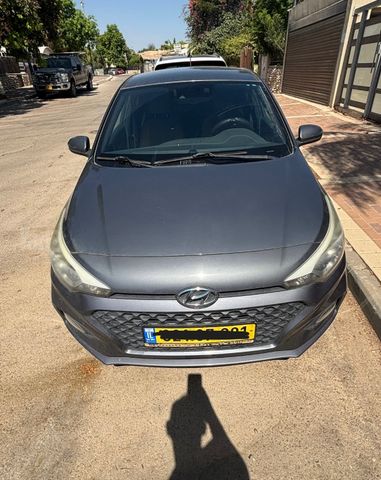 מודעת רכב יונדאי i20