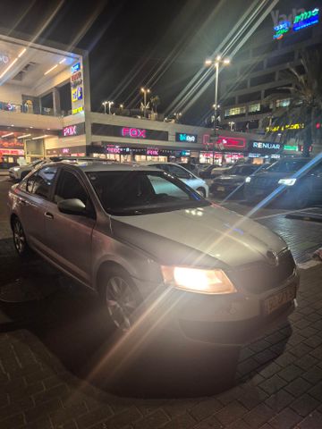 סקודה אוקטביה