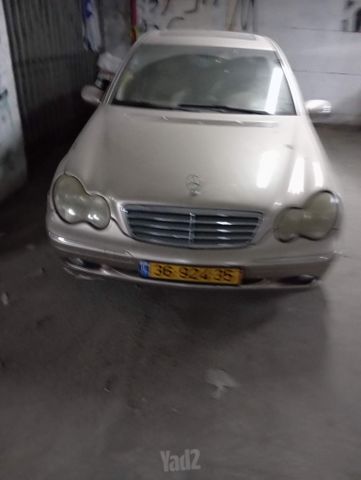 מודעת רכב מרצדס-בנץ C-class