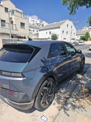 יונדאי איוניק 5