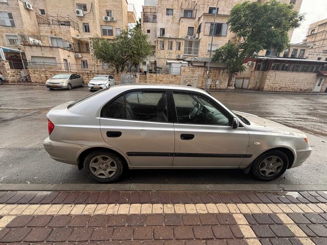 יונדאי אקסנט i25