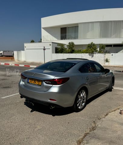 מאזדה 6