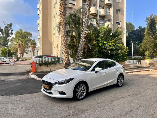 מאזדה 3